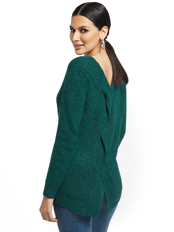 V-Neck Back-Cable Sparkle Sweater